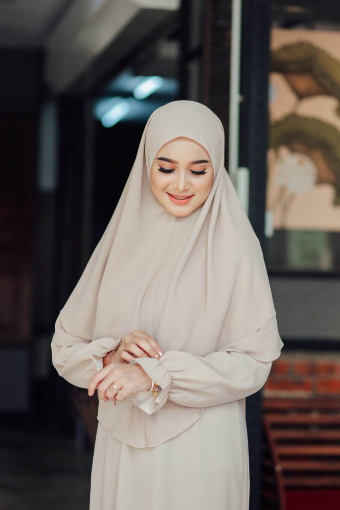 Aisya Jubah Sahaja (nude) – Bawal House