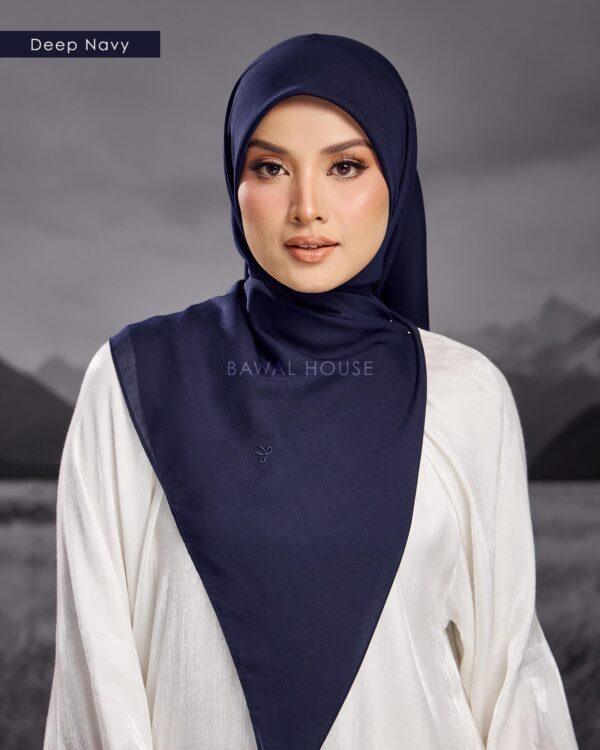 Deep navy 1