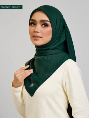 EMERALD GREEN