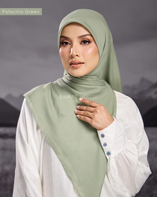 Pistachio green 2