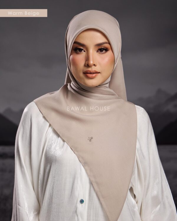 Warm beige 1