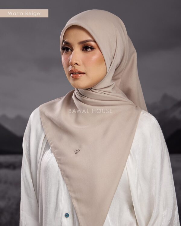 Warm beige 2