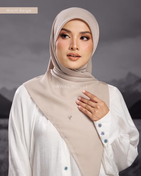 Warm beige 3