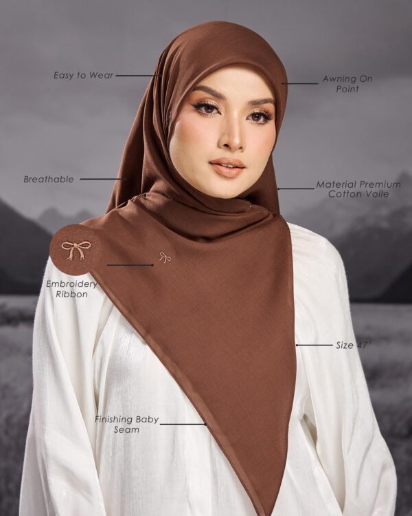 details laara3