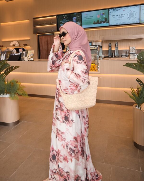 dusty pink